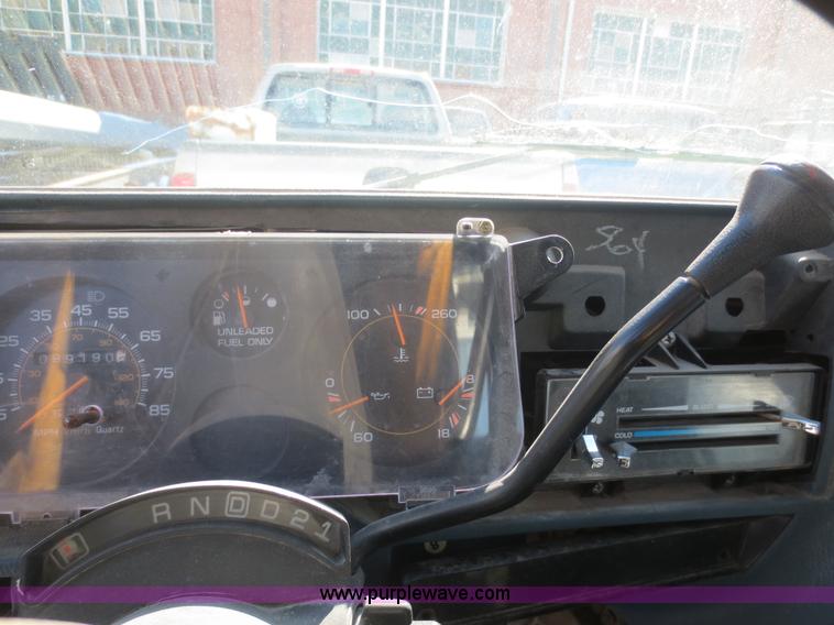 image for item F8196 1992 Chevrolet G10 van