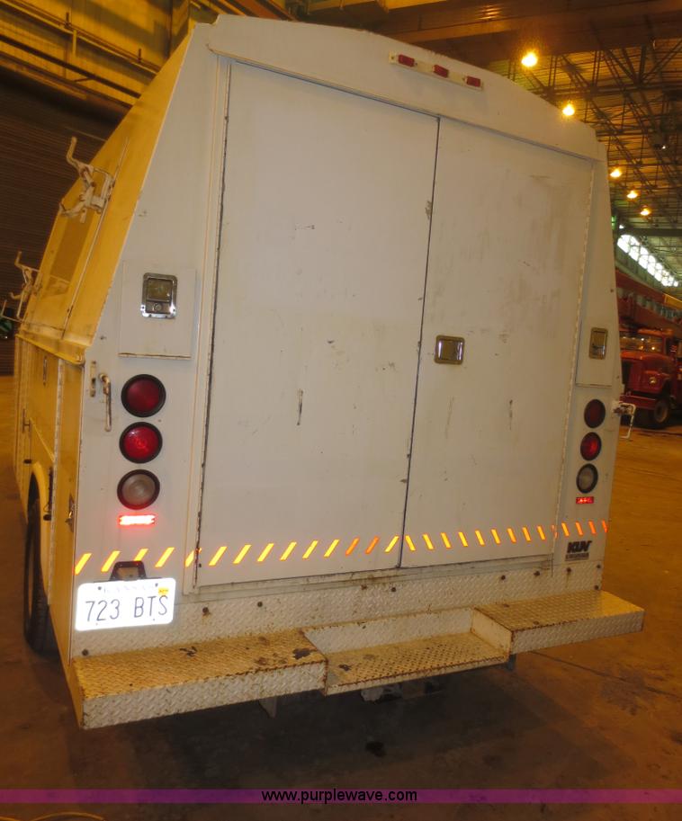 image for item F8197 2005 Ford E450 Super Duty service van