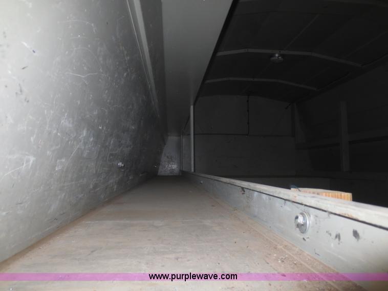 image for item F8197 2005 Ford E450 Super Duty service van