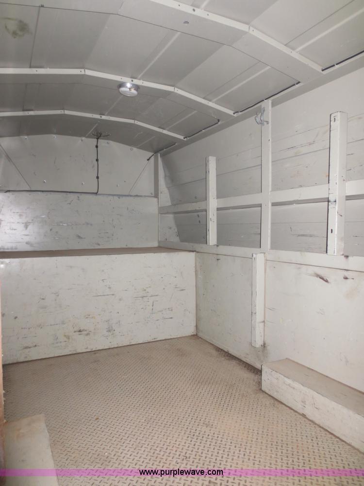 image for item F8197 2005 Ford E450 Super Duty service van