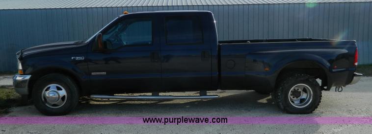 image for item F8770 2003 Ford F350 XL Crew Cab pickup truck