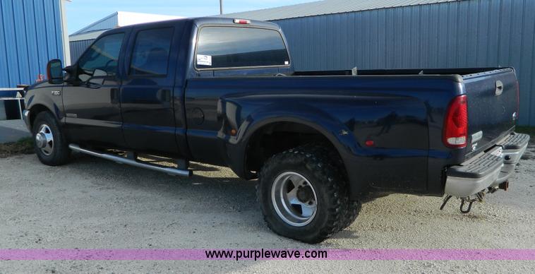 image for item F8770 2003 Ford F350 XL Crew Cab pickup truck