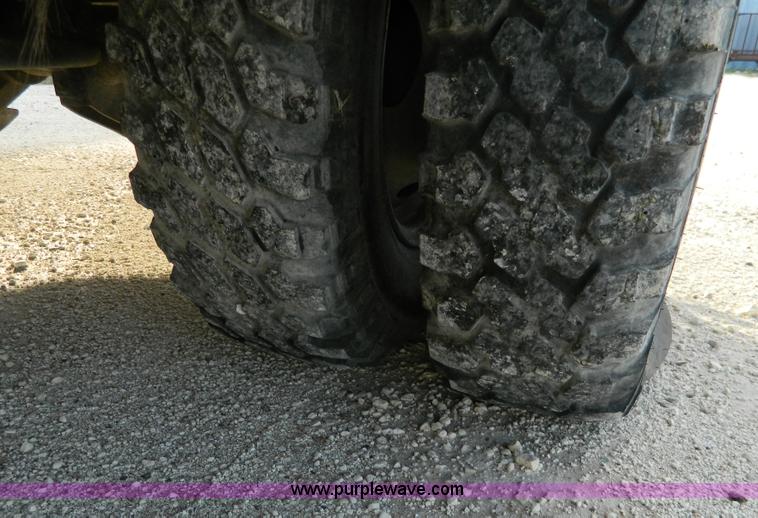 image for item F8770 2003 Ford F350 XL Crew Cab pickup truck