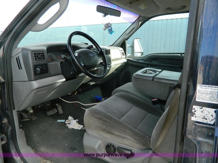 image for item F8770 2003 Ford F350 XL Crew Cab pickup truck