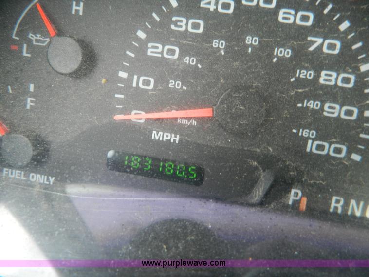 image for item F8770 2003 Ford F350 XL Crew Cab pickup truck