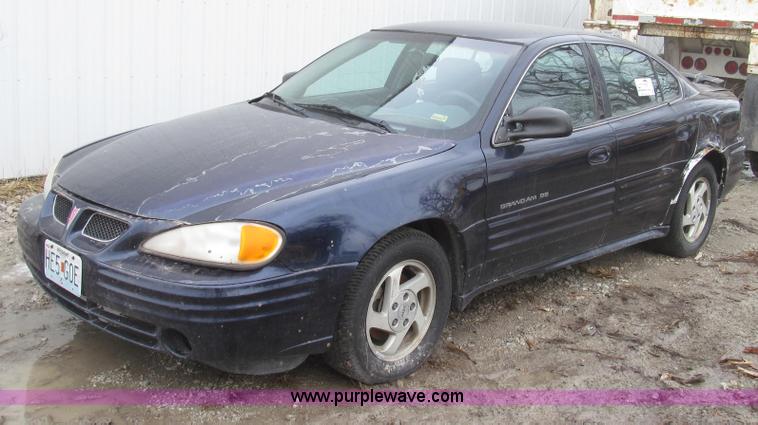 image for item G2261 2000 Pontiac Grand AM SE1