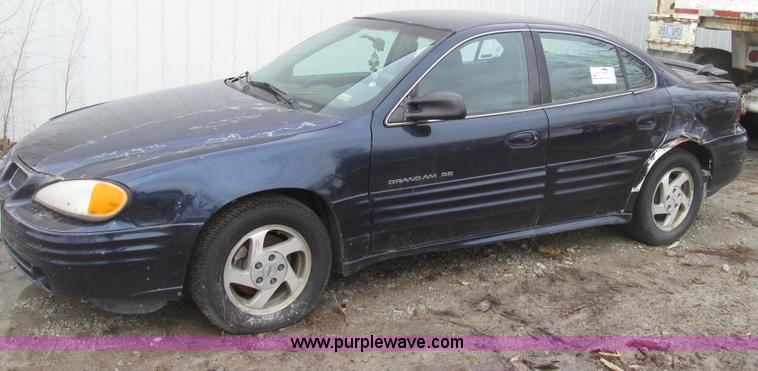 image for item G2261 2000 Pontiac Grand AM SE1