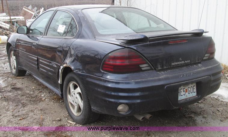 image for item G2261 2000 Pontiac Grand AM SE1