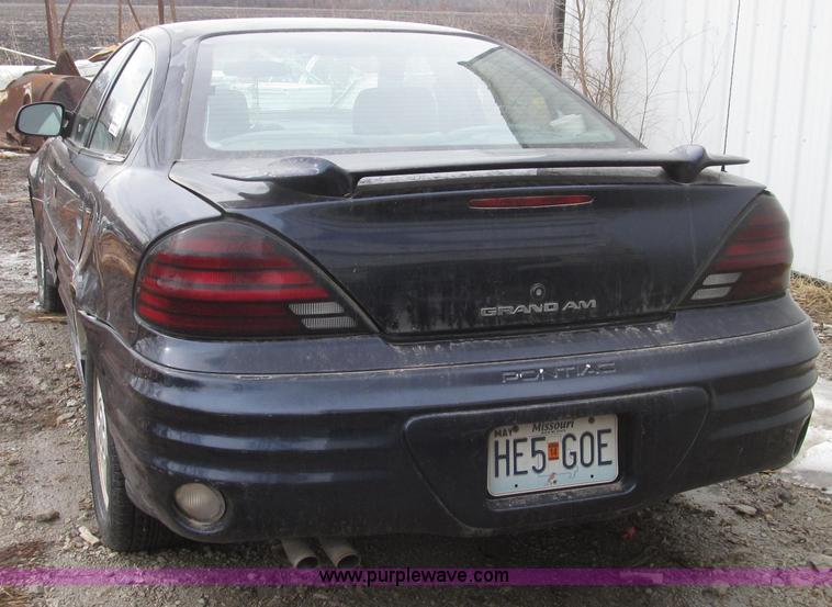image for item G2261 2000 Pontiac Grand AM SE1