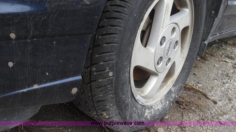 image for item G2261 2000 Pontiac Grand AM SE1