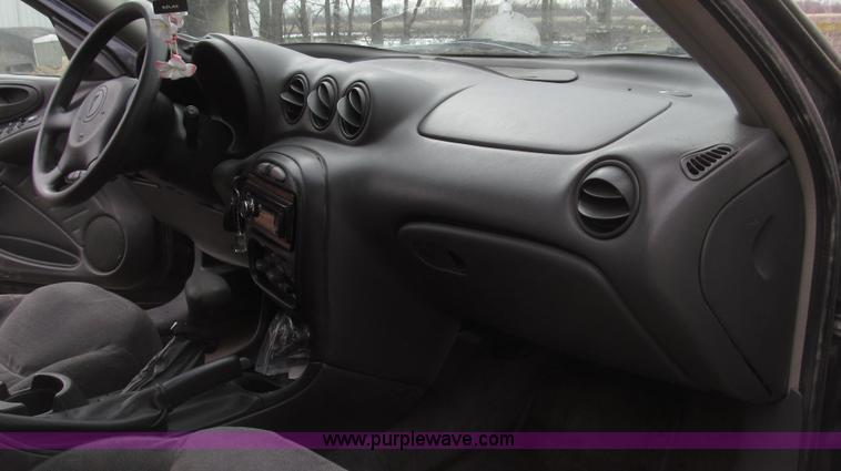 image for item G2261 2000 Pontiac Grand AM SE1