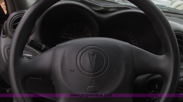 image for item G2261 2000 Pontiac Grand AM SE1