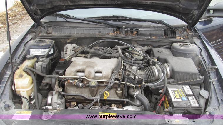 image for item G2261 2000 Pontiac Grand AM SE1