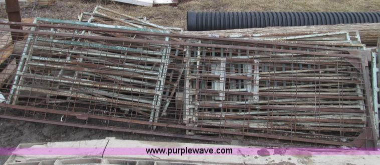 image for item G2266 (13) heavy metal gate sections