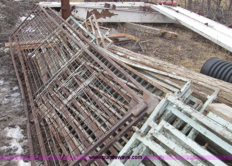 image for item G2266 (13) heavy metal gate sections