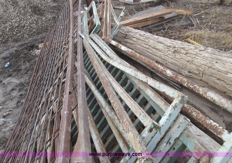 image for item G2266 (13) heavy metal gate sections