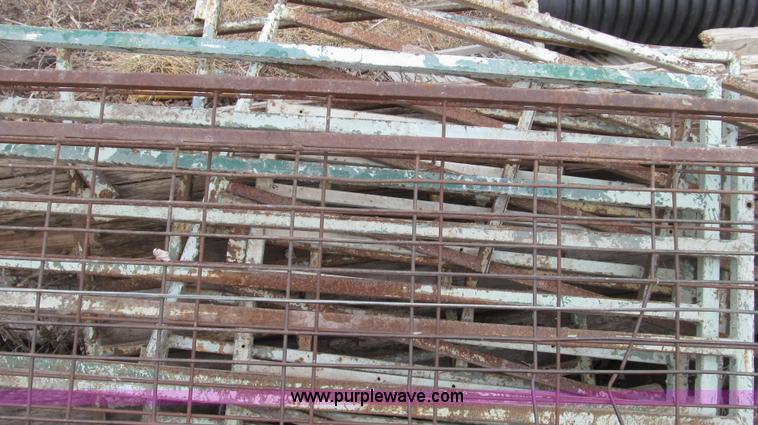 image for item G2266 (13) heavy metal gate sections