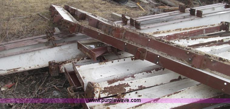 image for item G2267 Steel building frame materials