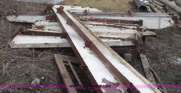 image for item G2267 Steel building frame materials