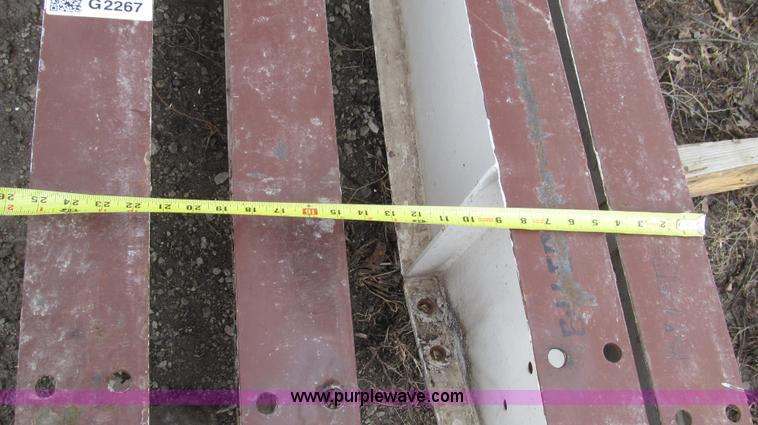 image for item G2267 Steel building frame materials