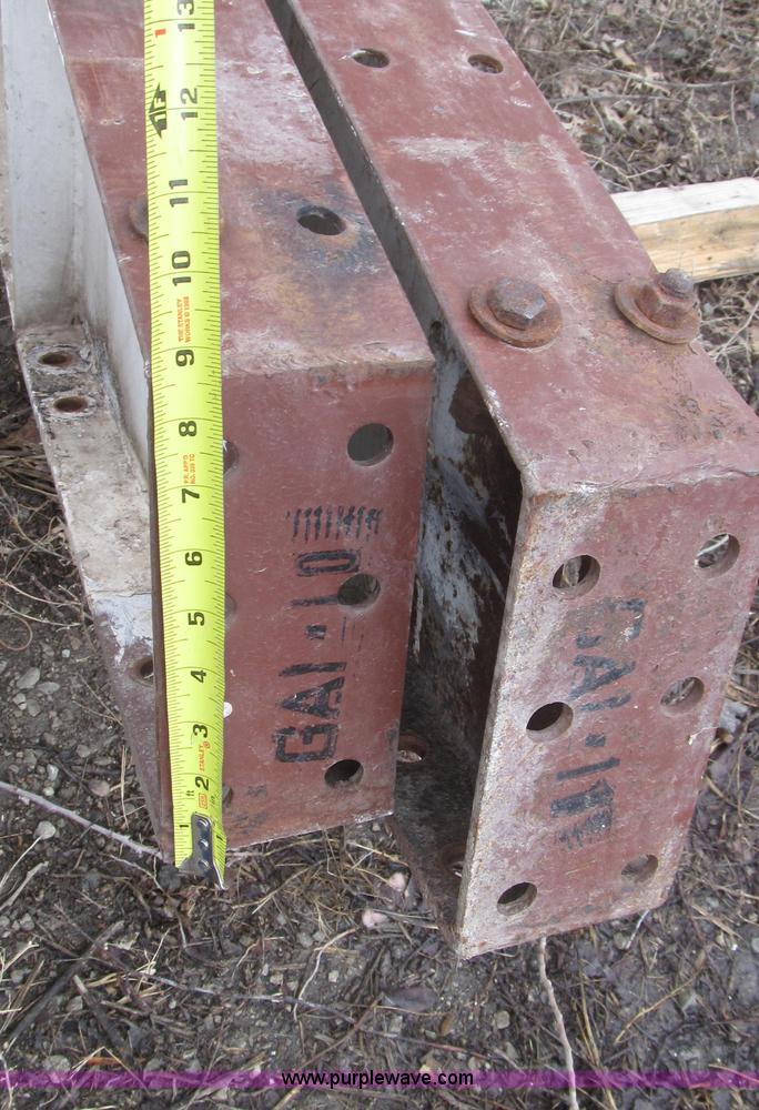 image for item G2267 Steel building frame materials