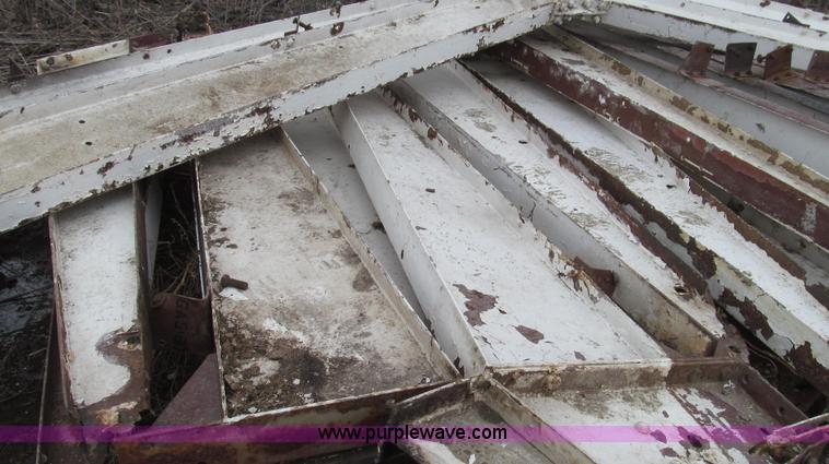 image for item G2267 Steel building frame materials