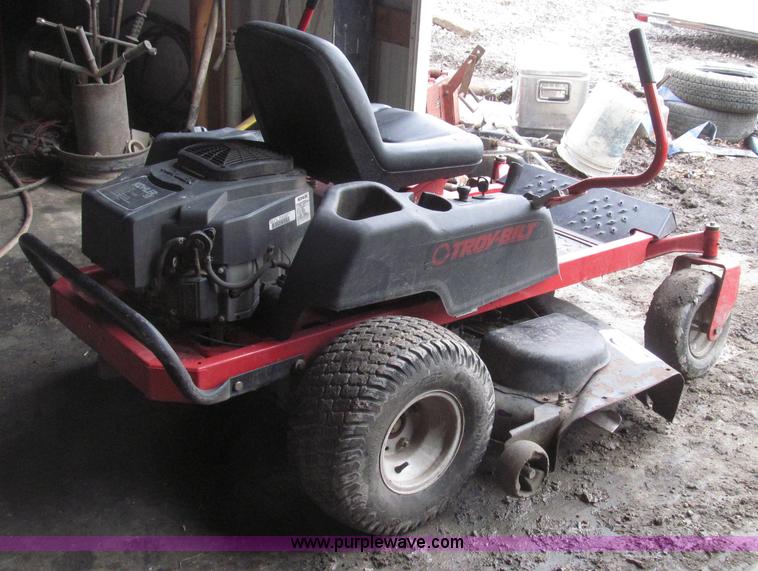 image for item G2271 2007 Troy Bilt Mustang RZT ZTR lawn mower