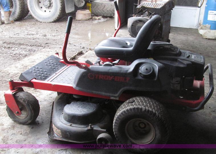 image for item G2271 2007 Troy Bilt Mustang RZT ZTR lawn mower