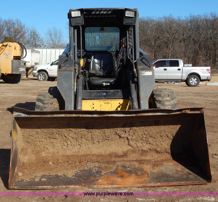image for item G9351 New Holland L180 skid steer