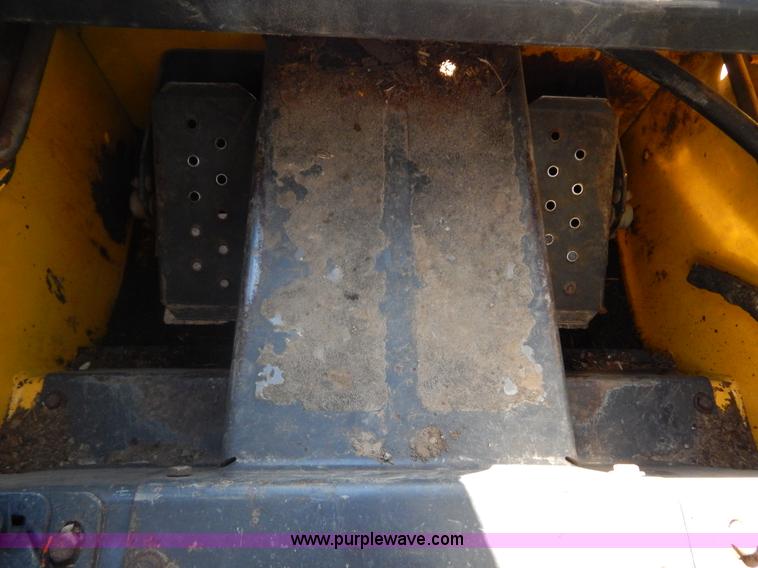 image for item G9351 New Holland L180 skid steer