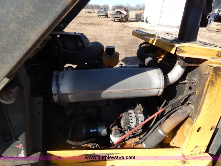 image for item G9351 New Holland L180 skid steer