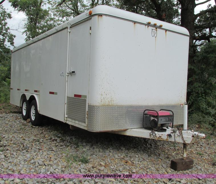 image for item G9425 2000 WW box trailer