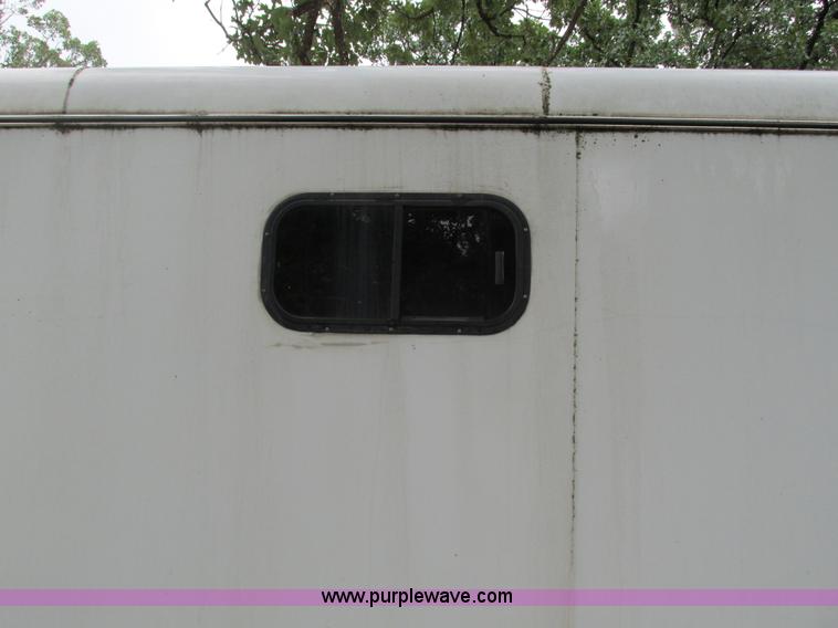 image for item G9425 2000 WW box trailer