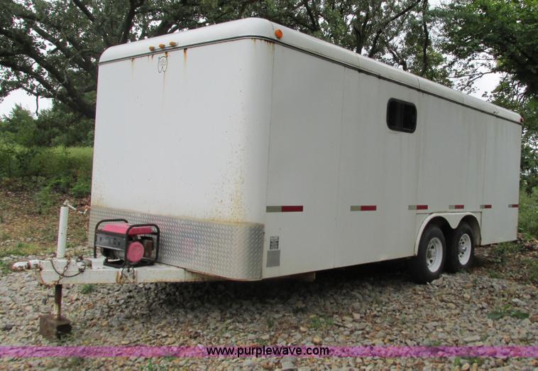 image for item G9425 2000 WW box trailer