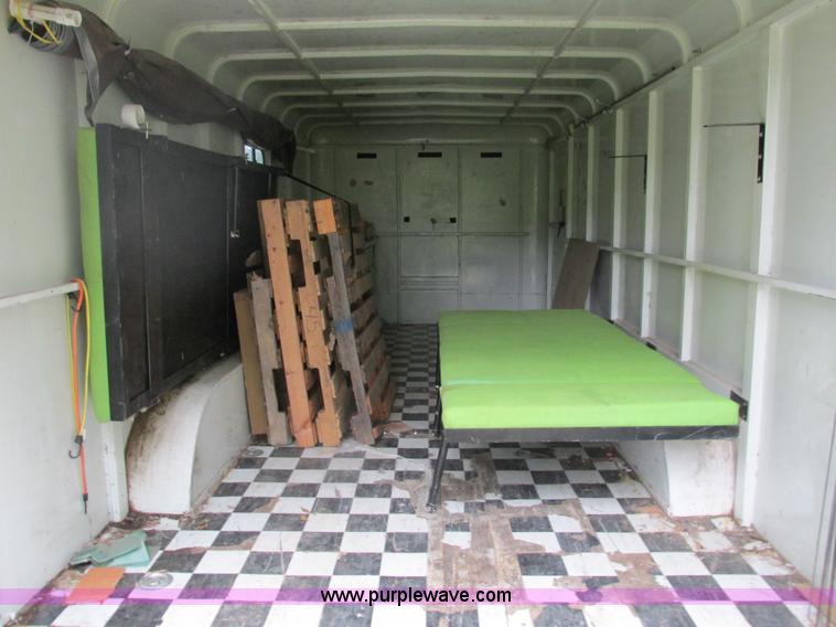 image for item G9425 2000 WW box trailer