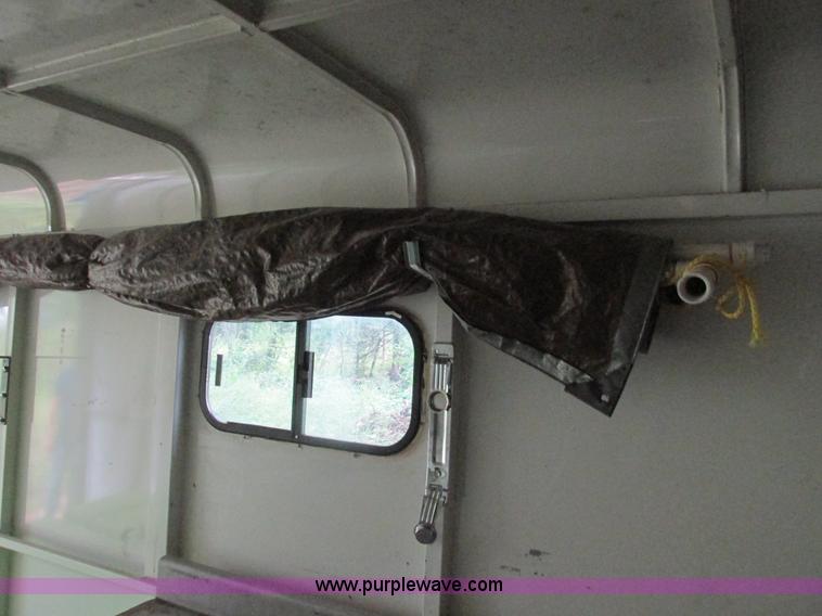 image for item G9425 2000 WW box trailer