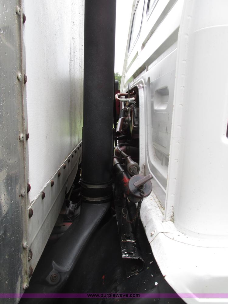 image for item G9427 1985 Mack MS200P cab over box truck