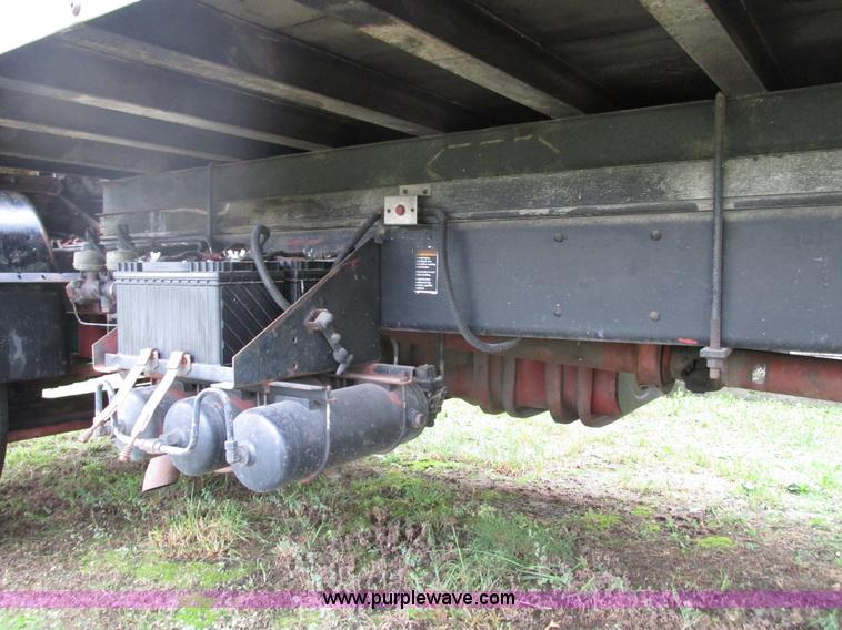 image for item G9427 1985 Mack MS200P cab over box truck