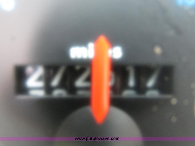 image for item G9427 1985 Mack MS200P cab over box truck