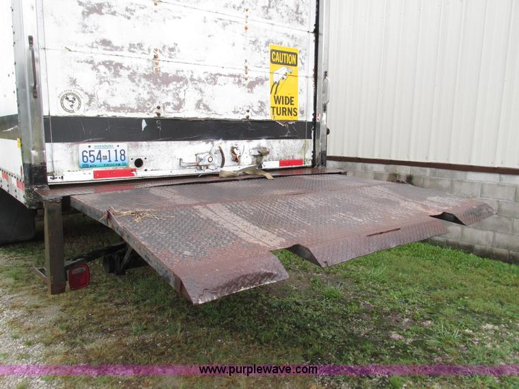 image for item G9427 1985 Mack MS200P cab over box truck