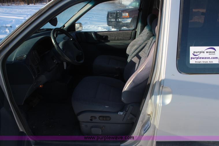 image for item H1330 1994 Mercury Villager GS van