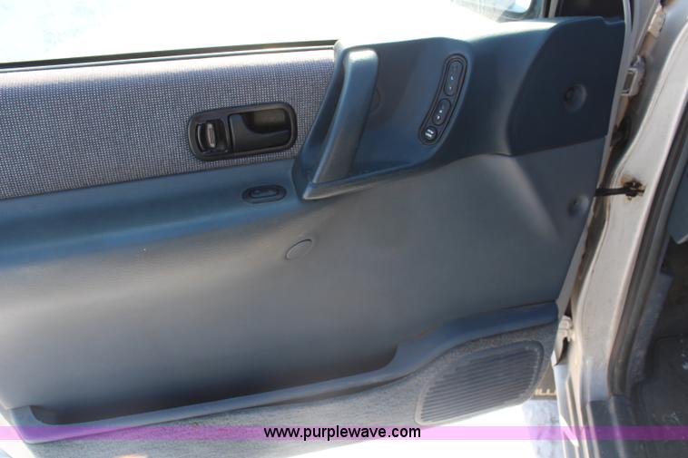 image for item H1330 1994 Mercury Villager GS van