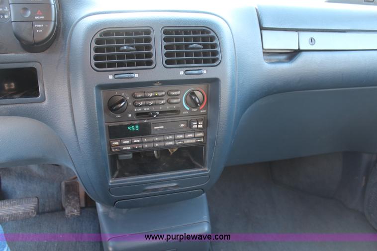 image for item H1330 1994 Mercury Villager GS van
