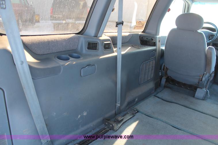 image for item H1330 1994 Mercury Villager GS van