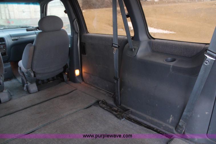 image for item H1330 1994 Mercury Villager GS van