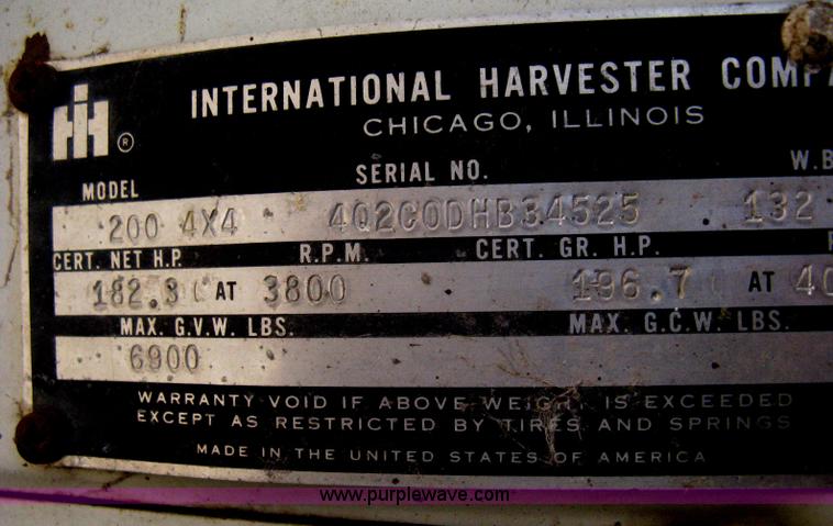 image for item H4276 1974 International pickup truck