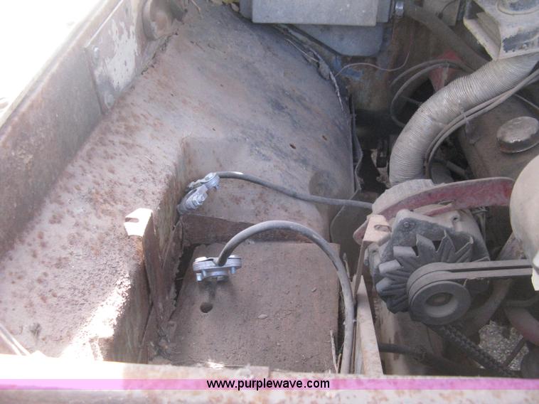 image for item H4276 1974 International pickup truck