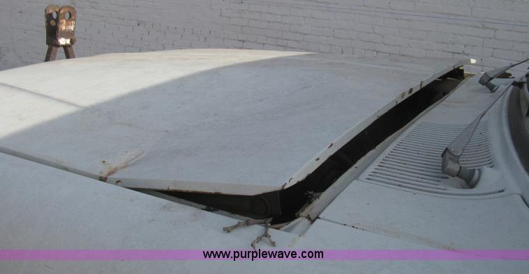 image for item H4276 1974 International pickup truck