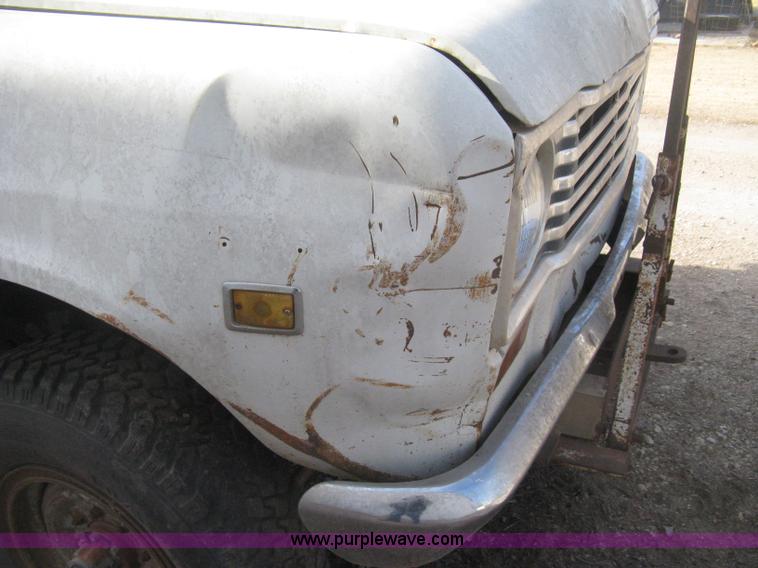 image for item H4276 1974 International pickup truck