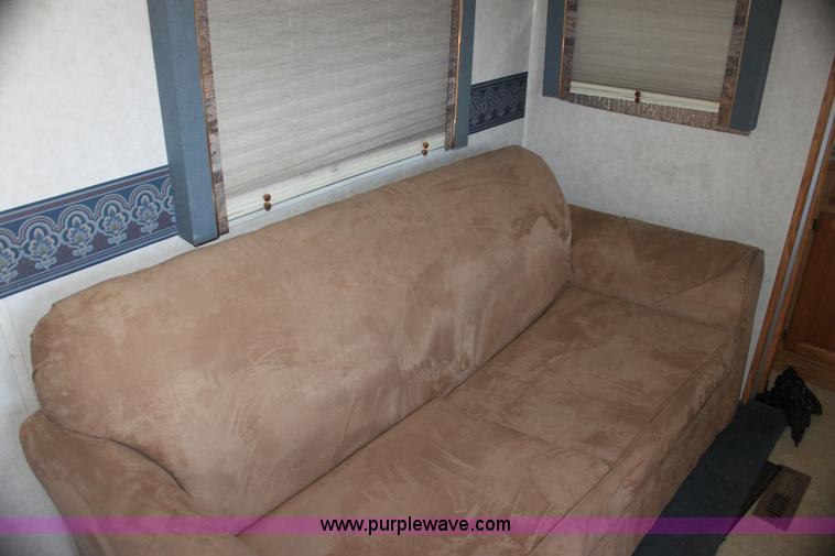 image for item H7351 1999 Dutchmen Classic GL 31' camper